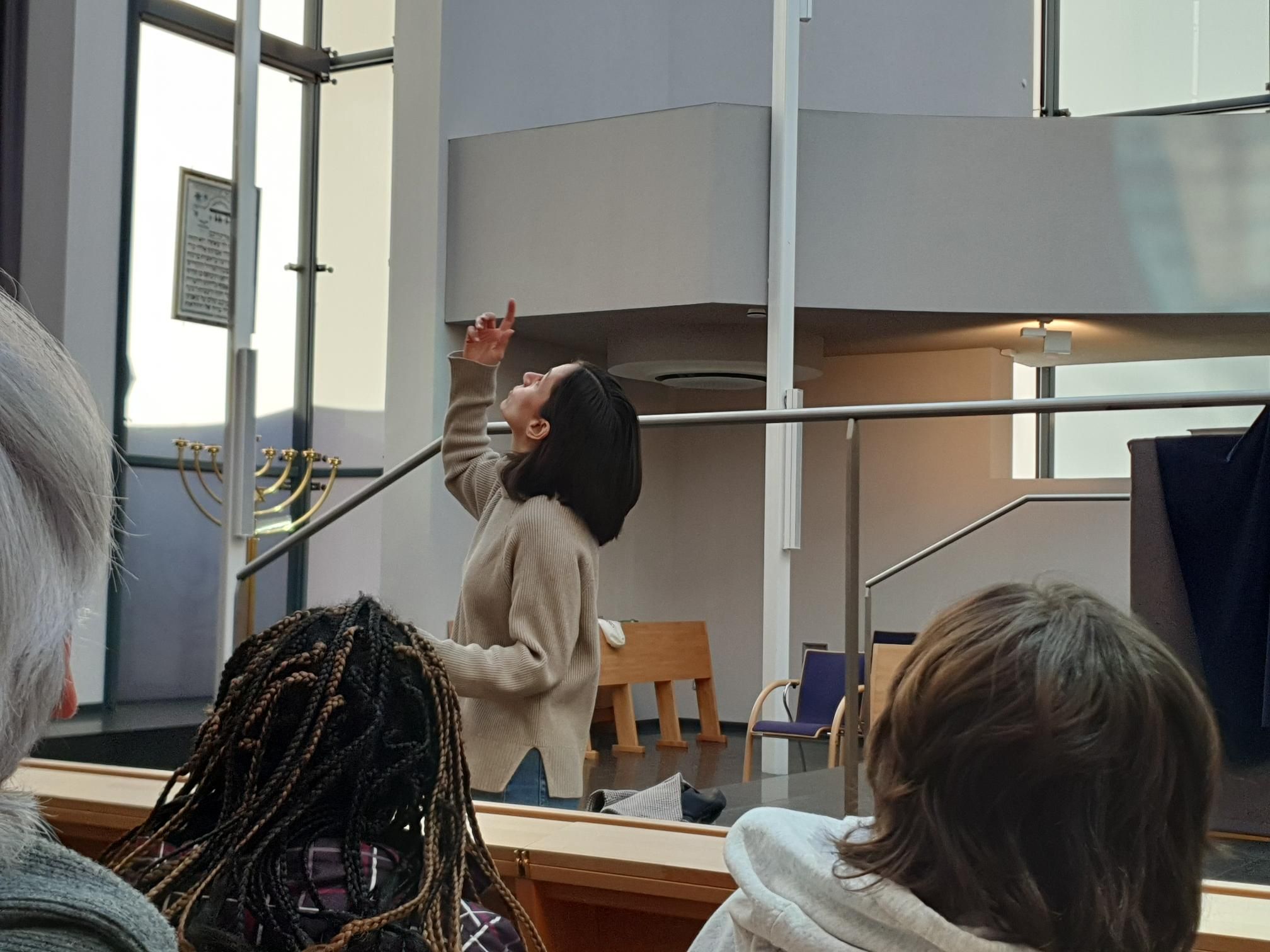 Synagoge Erklarung Leiterin