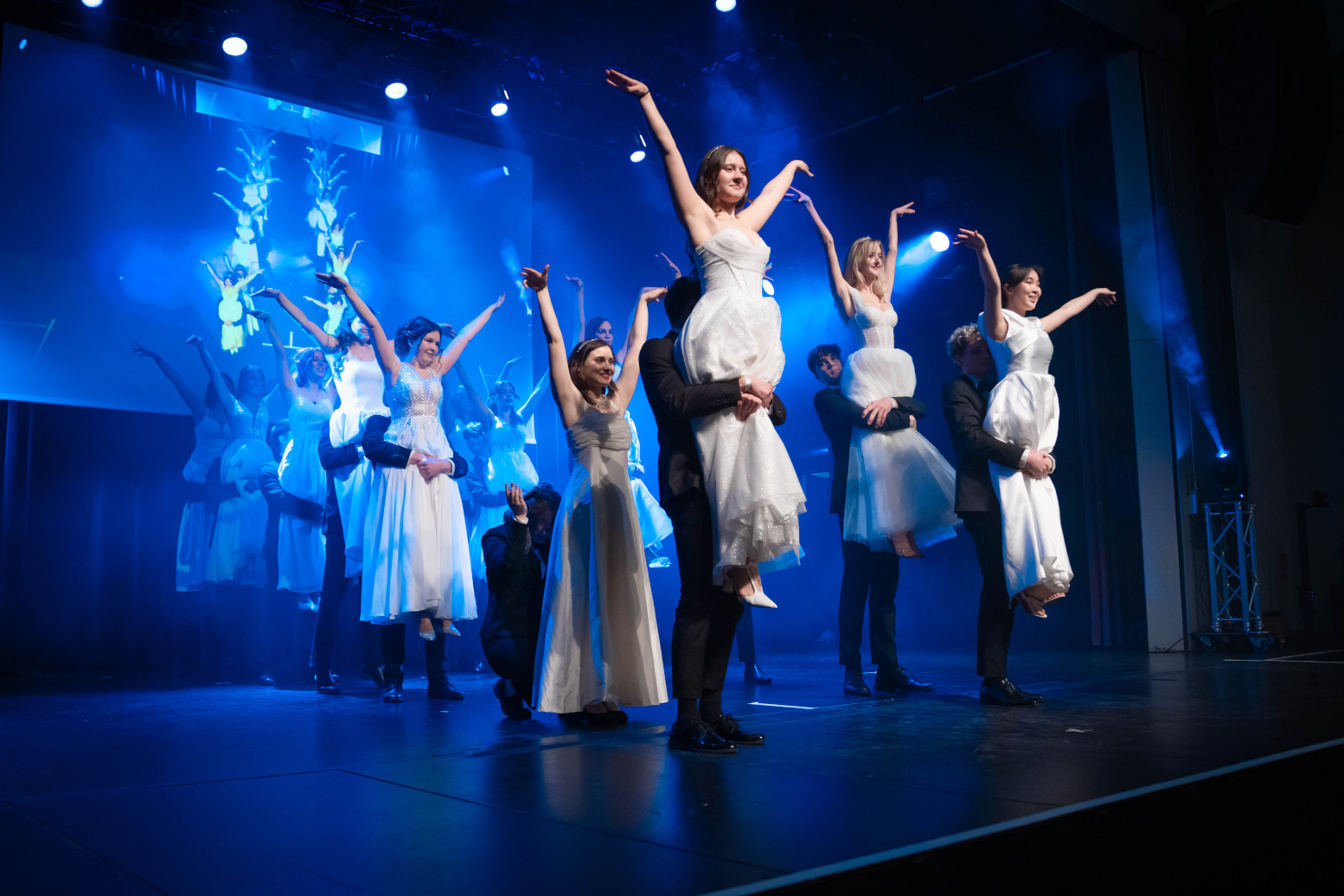 ANightattheOpera HeutemachenwirdieNachtzumTag 2433