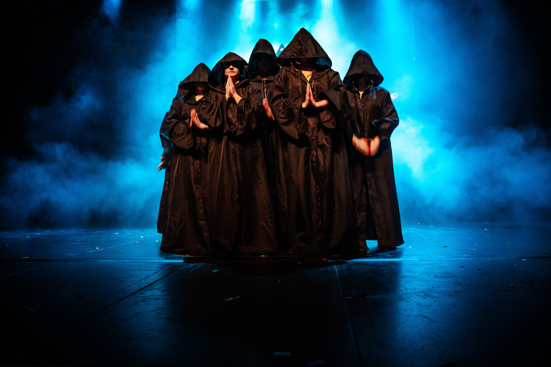 ANightattheOpera HeutemachenwirdieNachtzumTag 3036 1